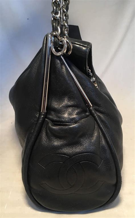 chanel lambskin leather bag became very soft